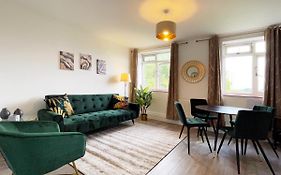 Sophie Place In Vauxhall - 3 Double Beds, 1 Sofa Bed, Spacious